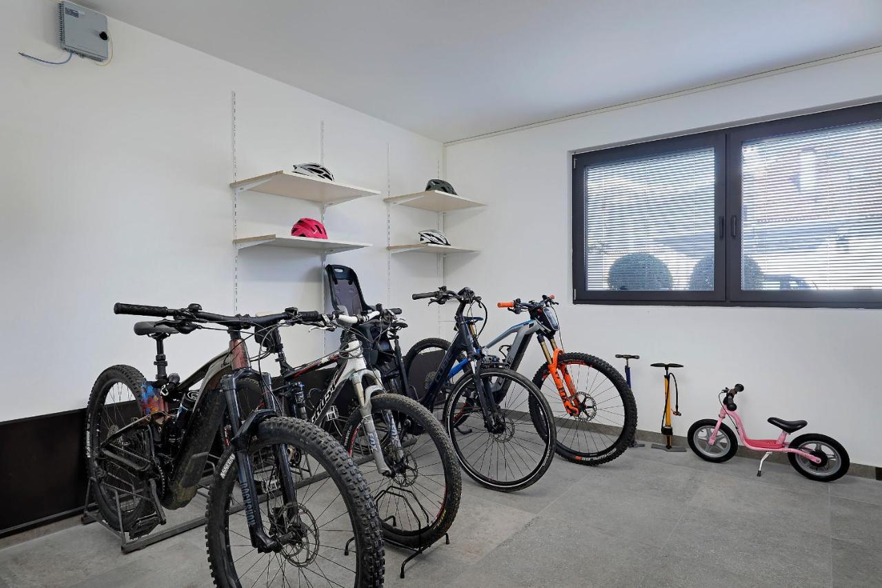 Appartement-Hotel Beatenhof Tirolo Exteriör bild