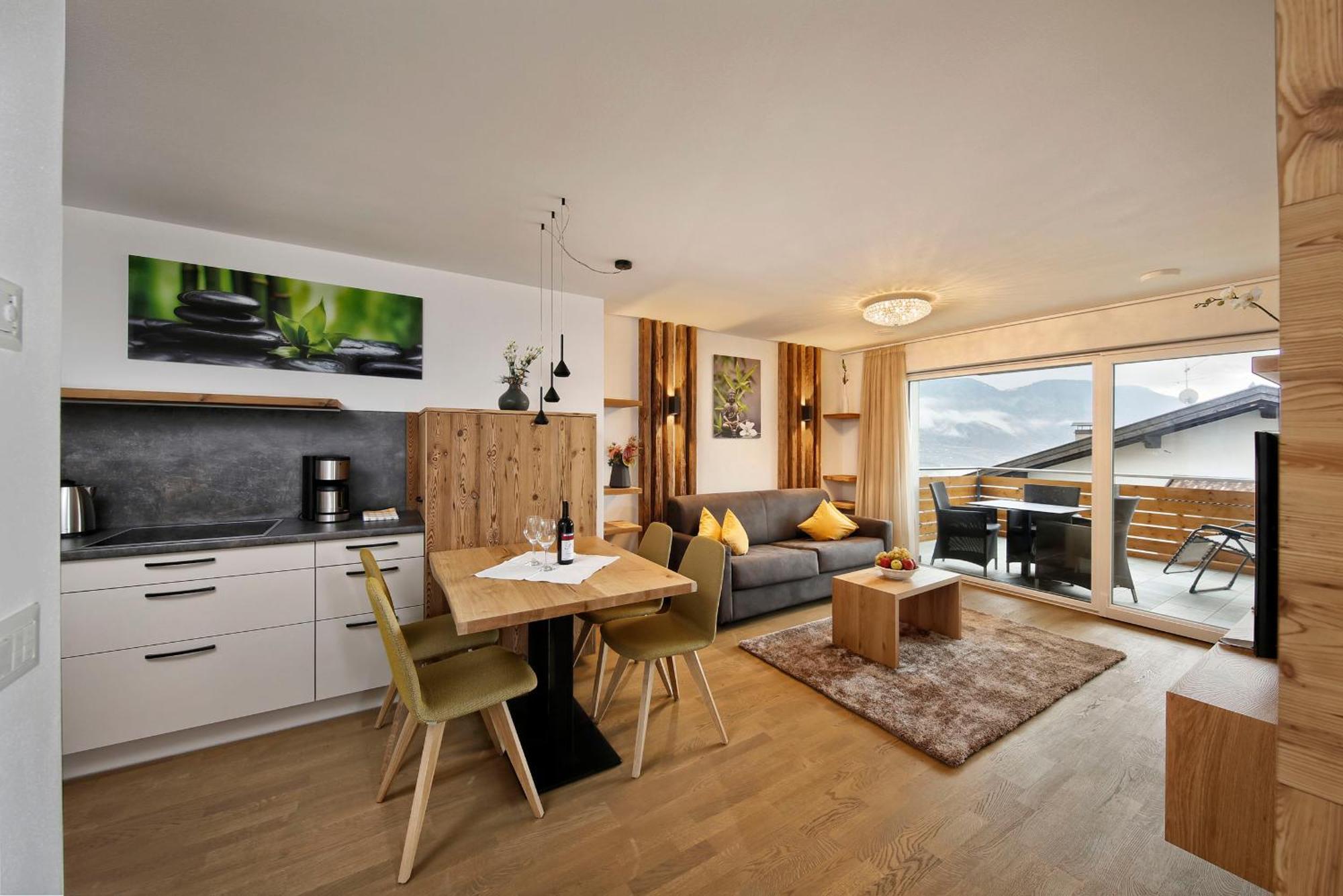 Appartement-Hotel Beatenhof Tirolo Exteriör bild
