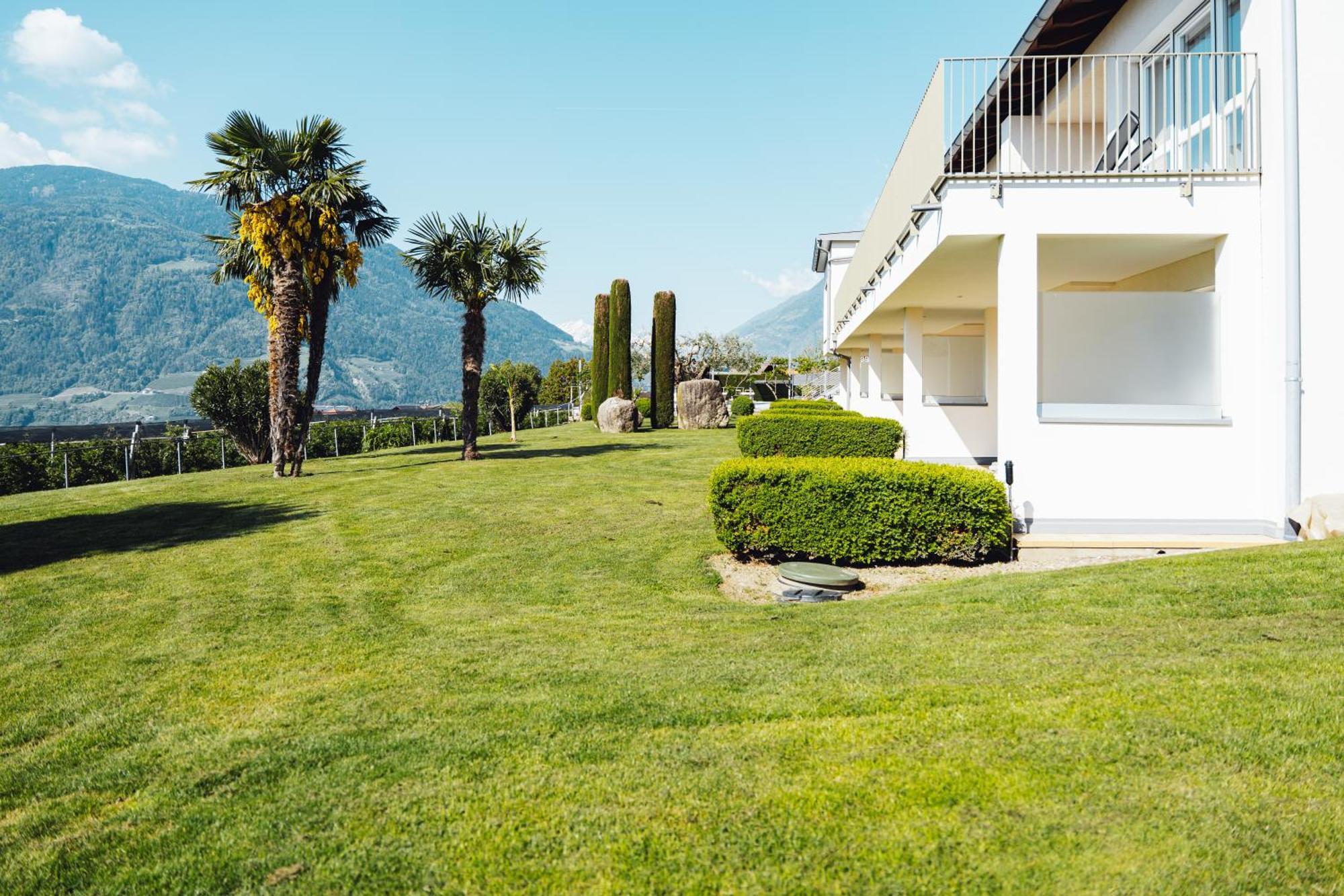 Appartement-Hotel Beatenhof Tirolo Exteriör bild