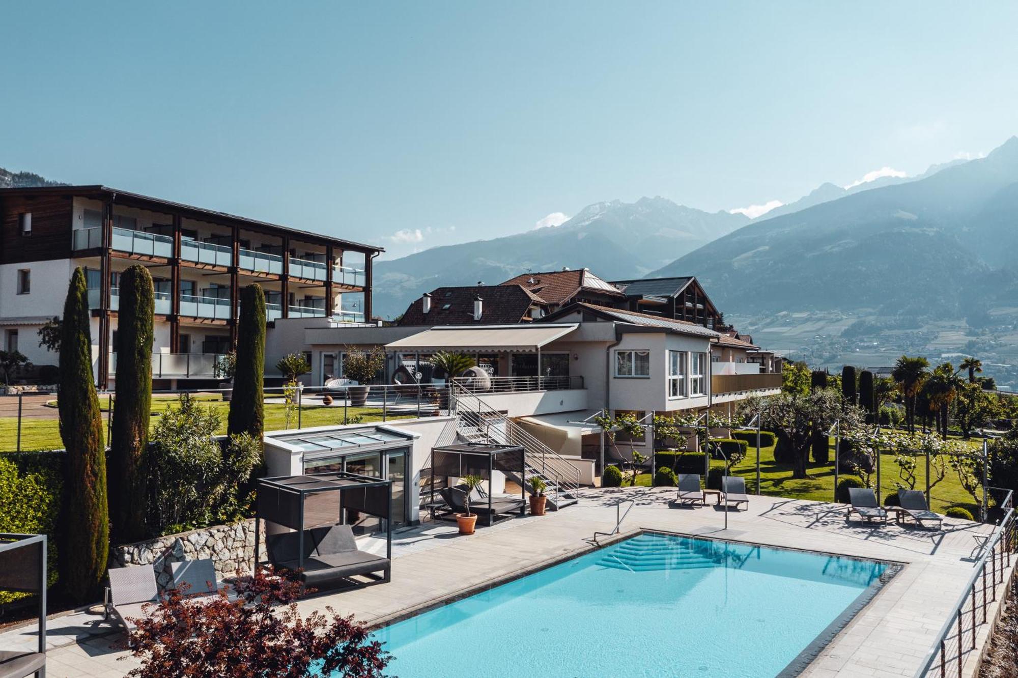 Appartement-Hotel Beatenhof Tirolo Exteriör bild